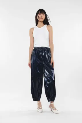 Pantaloni straight monocolour con bottoni e pinces